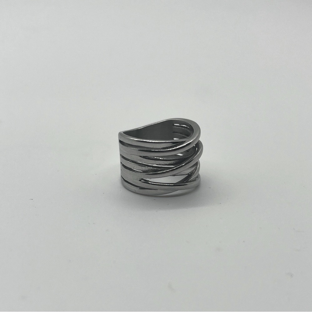 Women’s Chunky Ring - Picture 3 of 5